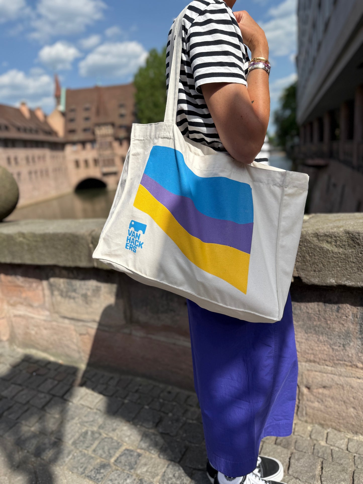 Explorer Tote Bag