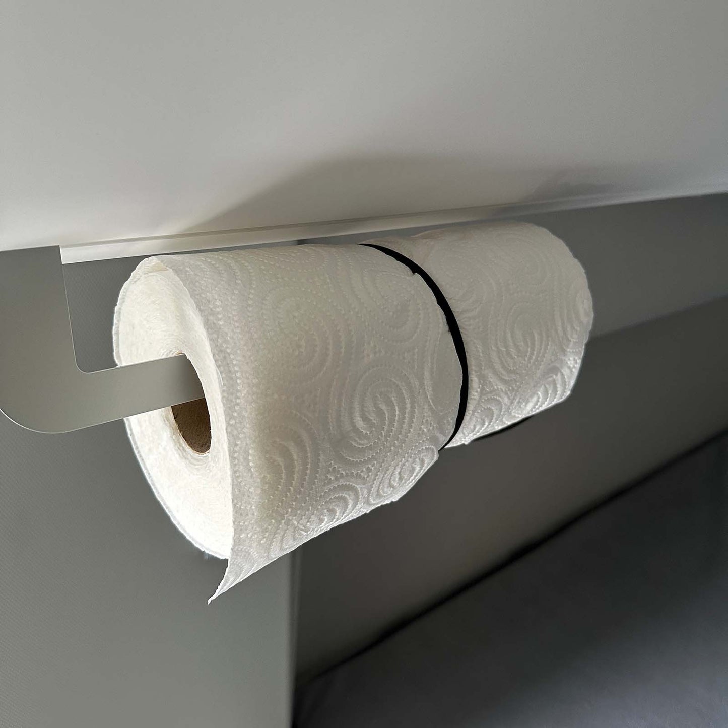 Praktischer Küchenrollenhalter für den VW Grand California