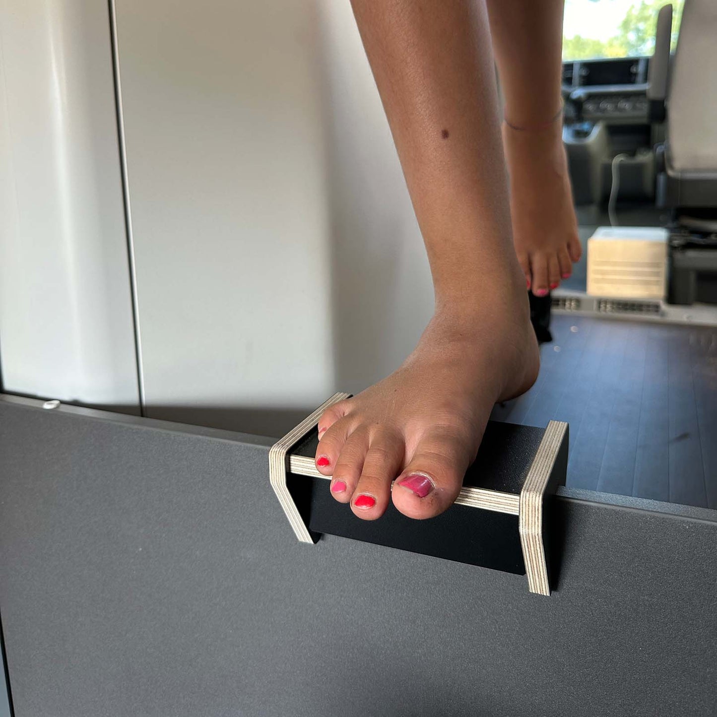 Trittstufe / Aufstiegshilfe für das Grand California Bett