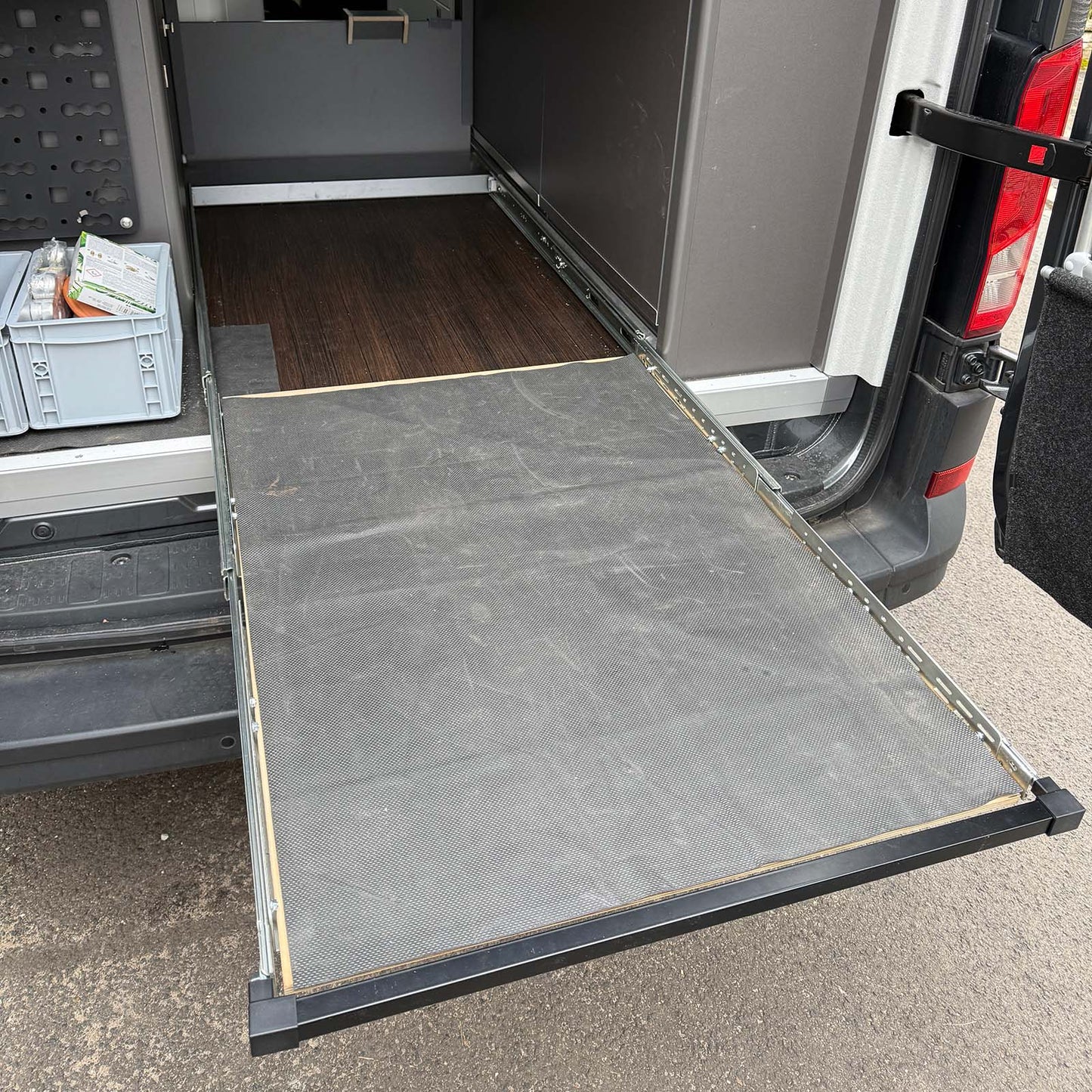 Heckauszug für VW Grand California