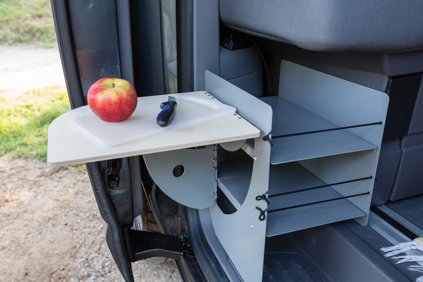 Schuhregal VW California mit Klapptisch, Shoeboxx, Trittstufenregal - VANhackers