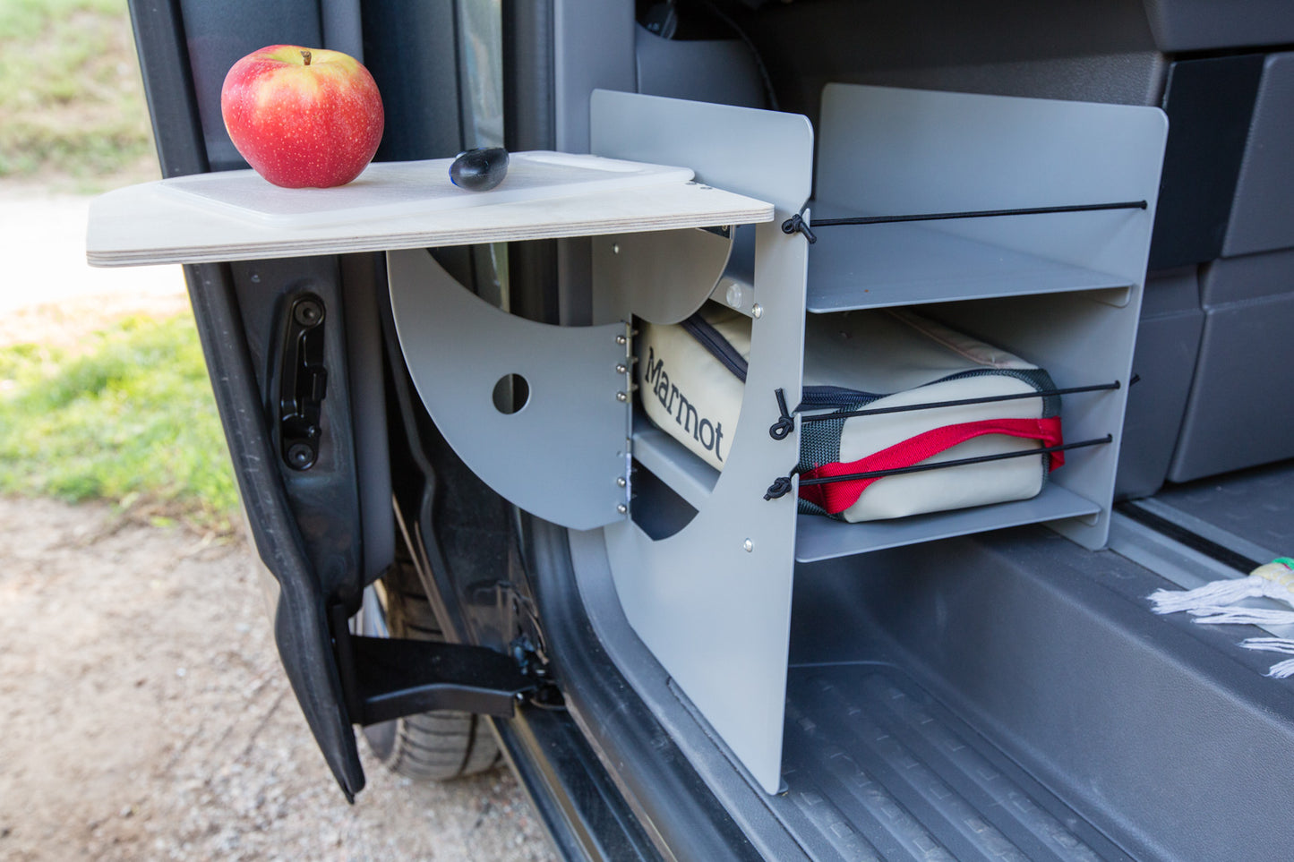 Schuhregal VW California mit Klapptisch, Shoeboxx, Trittstufenregal - VANhackers
